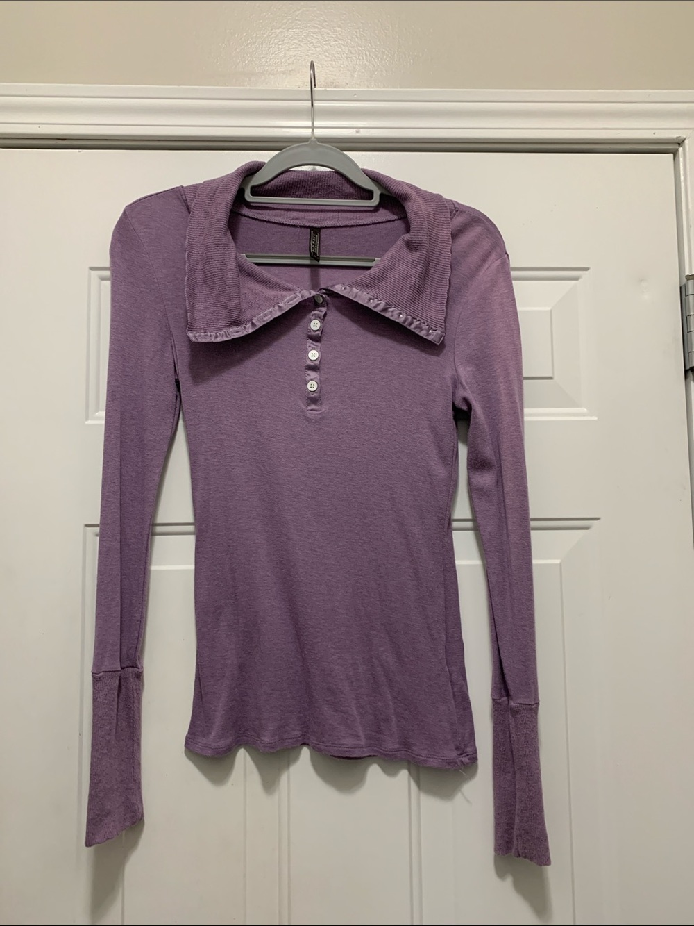 4/$10 Old Navy Lavender Long-Sleeve Polo Knit Top Size Medium